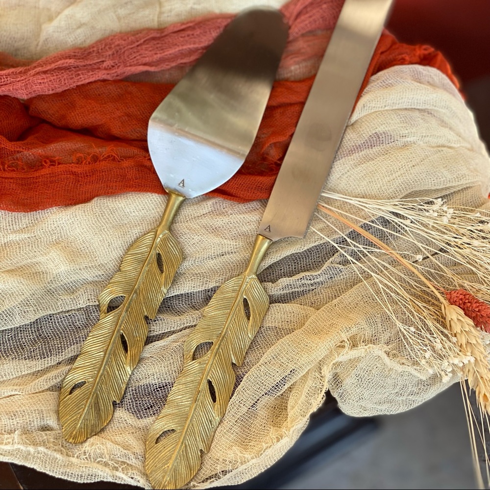 Anthropologie • Wedding Cake Knife & Server